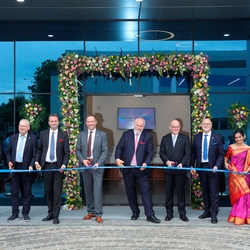 Ribbon-cut in Aurangabad, India: Official inauguration of the campus expansion